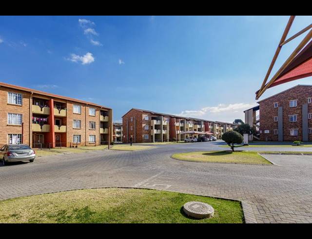 2 BEDROOM APARTMENT FOR SALE IN COMET